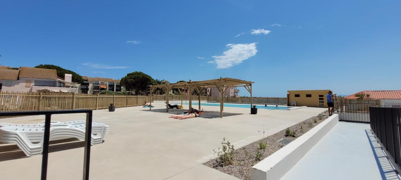 Bel Appartement Vue Sur Le Lac Marin Avec Piscine Le Barcares Bagian luar foto
